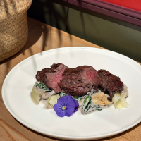 Grilled Sirloin Steak on Sauté ed Mushrooms